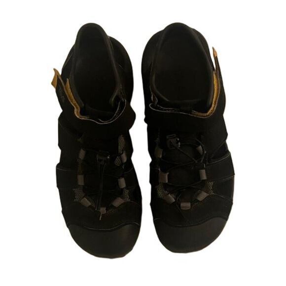 Teva Fleetwood Black and Yellow Sandals, Size 10 - Picture 3 of 7